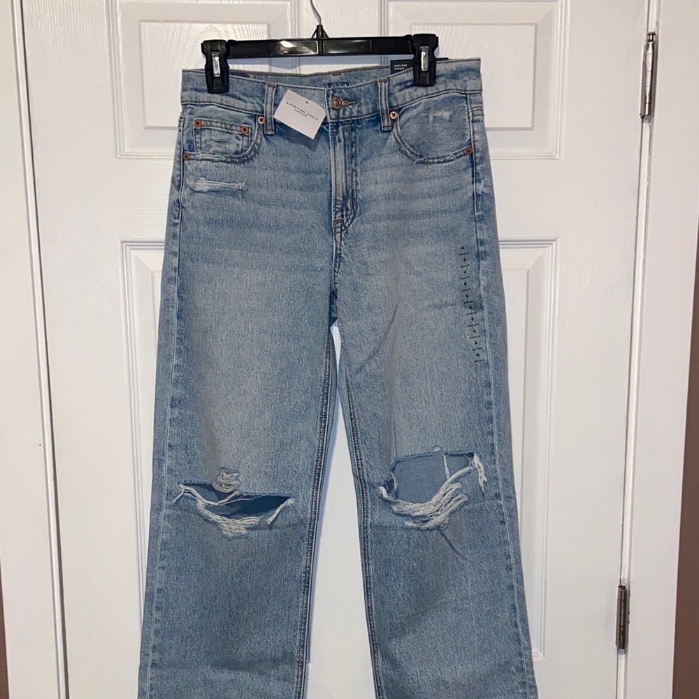 NWT American Eagle high rise stovepipe distressed jeans